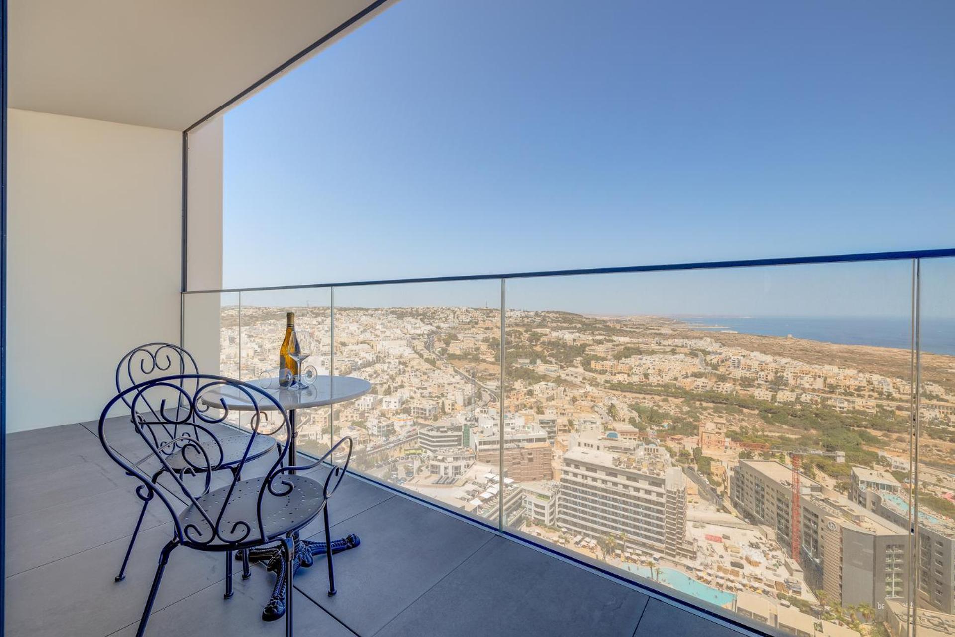 Stylish Skyline Apartment Mercury Tower Saint Julian's Εξωτερικό φωτογραφία