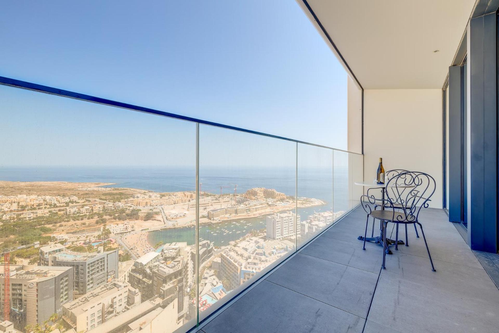 Stylish Skyline Apartment Mercury Tower Saint Julian's Εξωτερικό φωτογραφία